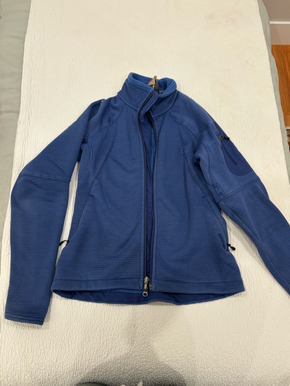 Patagonia Women's Deep Blue Full-Zip Softshell Jacket